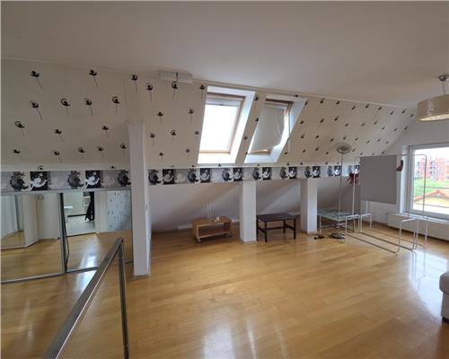 Comision 0%. Apartament 3 camere in A.Muresanu cu terasa panoramica si garaj