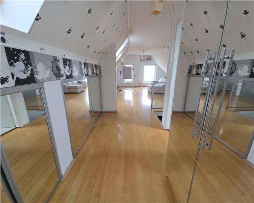 Comision 0%. Apartament 3 camere in A.Muresanu cu terasa panoramica si garaj