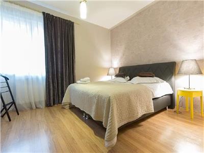 Apartament 2 camere confort sporit in A.Muresanu cu parcare si terasa