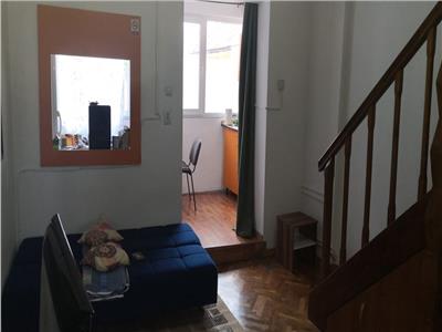 Apartament 3 camere, 95 mp pe doua niveluri cu terasa de 30 mp, Eroilor