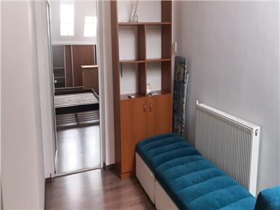 Apartament 3 camere, 95 mp pe doua niveluri cu terasa de 30 mp, Eroilor