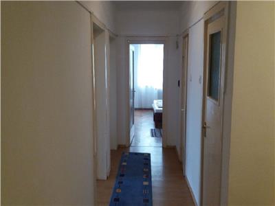 Apartament de 3 camere confort sporit in Plopilor, Sala Polivalenta