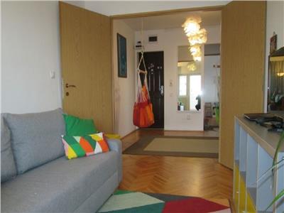 Apartament 3 camere confort sporit, 2 balcoane in Centru, Pta Cipariu, parcare Primarie