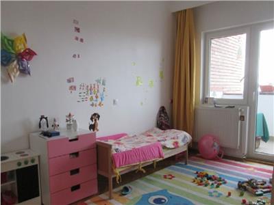 Apartament 3 camere confort sporit, 2 balcoane in Centru, Pta Cipariu, parcare Primarie