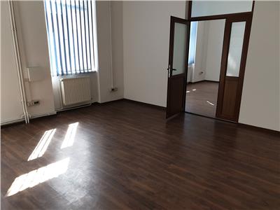 Spatiu de birou, 3 camere, 75 mp, Dorobantilor, Tribunal