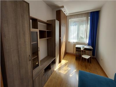 Ap 3 camere 85 mp cu parcare str Republicii, Central