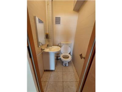 Ap 3 camere 85 mp cu parcare str Republicii, Central