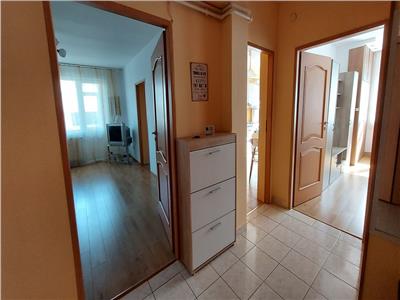 Ap 3 camere 85 mp cu parcare str Republicii, Central