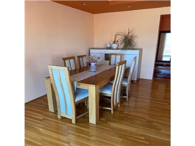 Apartament 3 camere in A. Muresanu, parcare, confort lux