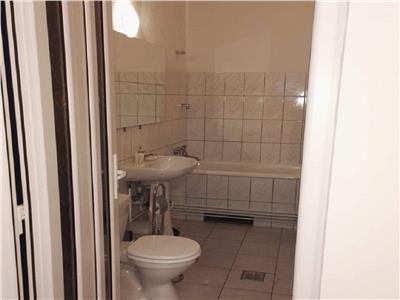 Apartament 2 camere mobilat si utilat in Centru, strada Horea