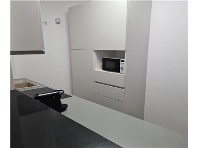 Apartament 2 camere cu garaj, modern, prima inchiriere, Central, Pta Abator