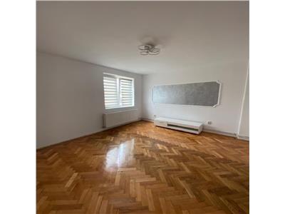 Apartament cu o camera de vanzare, semicentral, str. Paris