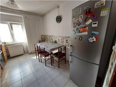 Apartament 3 camere confort sporit, 2 parcari, Central, Benzinaria Mol Dorobantilor