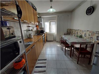 Apartament 3 camere confort sporit, 2 parcari, Central, Benzinaria Mol Dorobantilor