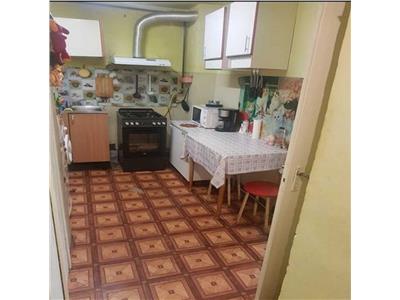 Apartament 2 camere in Manastur, parter inalt cu balcon, Pta Flora