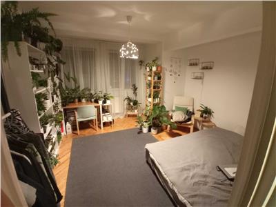 Apartament 3 camere decomandat cu garaj, Centru, Pta M. Viteazu