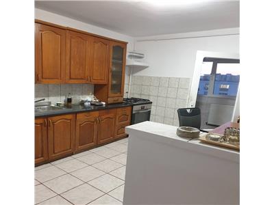 Apartament 2 camere zugravit nou si parcare Iulius Mall, str. Oltului