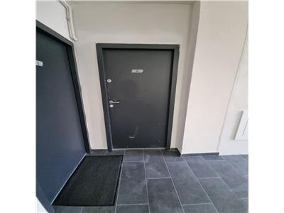 Apartament 4 camere cu terasa de 37 mp, zona Vivo