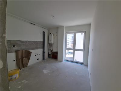 Apartament 4 camere cu terasa de 37 mp, zona Vivo