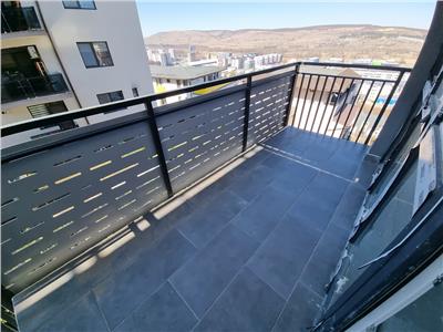 Apartament 2 camere 57.5 mp si balcon 4 mp, zona Vivo