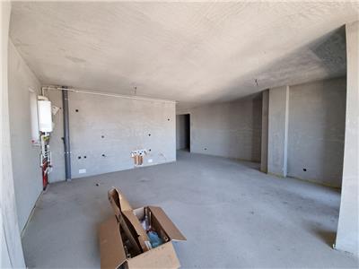 Apartament 3 camere 88 mp cu 2 balcoane, zona Vivo