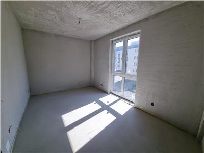 Apartament 3 camere 88 mp cu 2 balcoane, zona Vivo