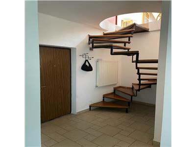 Apartament 3 camere, terasa 30 mp in A. Muresanu, str. Alverna