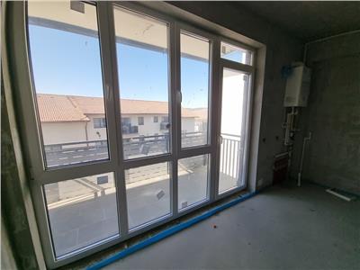 Apartament 3 camere finalizat, 69 mp cu balcon 4 mp, zona Vivo