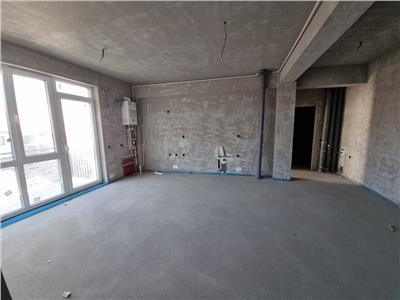 Apartament 3 camere finalizat, 69 mp cu balcon 4 mp, zona Vivo