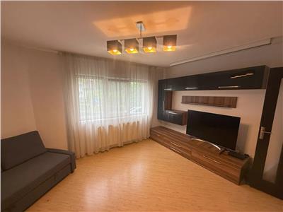 Apartament 2 camere decomadat, Manastur. Lic. E. Pora