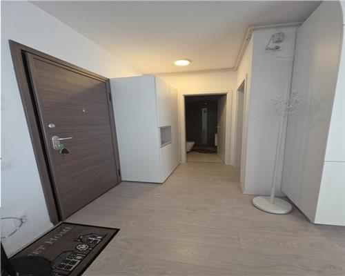 Apartament 2 camere cu parcare, bloc nou, Central