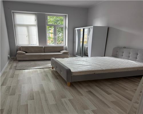 Apartament cu 2 camere, Central, Camera de Comert