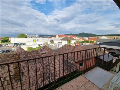 Apartament cu 3 camere si parcare in Floresti, Eroilor, Lidl
