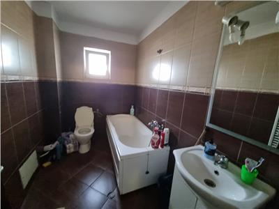 Apartament cu 3 camere si parcare in Floresti, Eroilor, Lidl