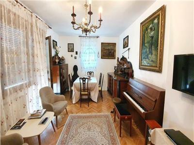 Apartament cu 4 camere, mansarda, garaj si parcare in A. Muresanu