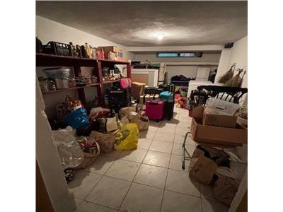 Apartament cu 4 camere, mansarda, garaj si parcare in A. Muresanu