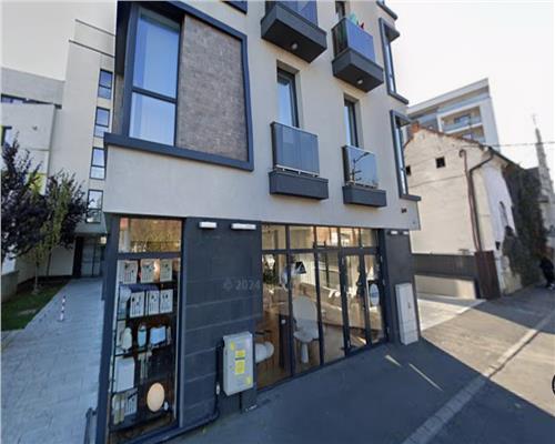 Spatiu comercial 124 mp, vitrina la strada s parcare