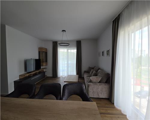 Apartament cu 3 camere lux zona La Terenuri