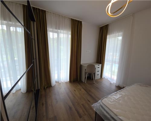 Apartament cu 3 camere lux zona La Terenuri