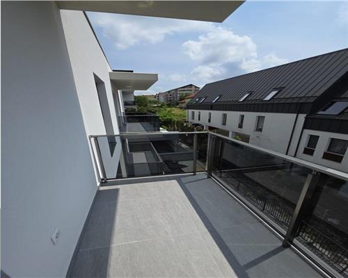Apartament cu 3 camere lux zona La Terenuri