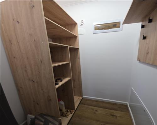 Apartament cu 3 camere lux zona La Terenuri