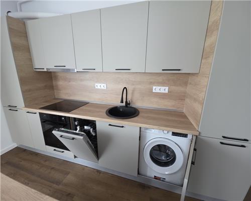 Apartament cu 3 camere lux zona La Terenuri