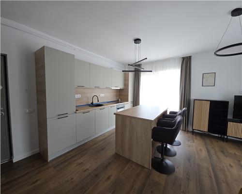 Apartament cu 3 camere lux zona La Terenuri