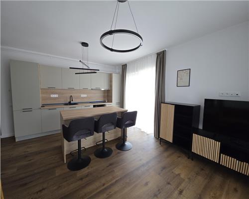 Apartament cu 3 camere lux zona La Terenuri