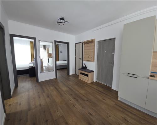 Apartament cu 3 camere lux zona La Terenuri