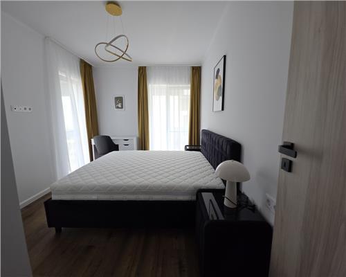 Apartament cu 3 camere lux zona La Terenuri