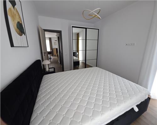 Apartament cu 3 camere lux zona La Terenuri
