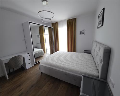 Apartament cu 3 camere lux zona La Terenuri