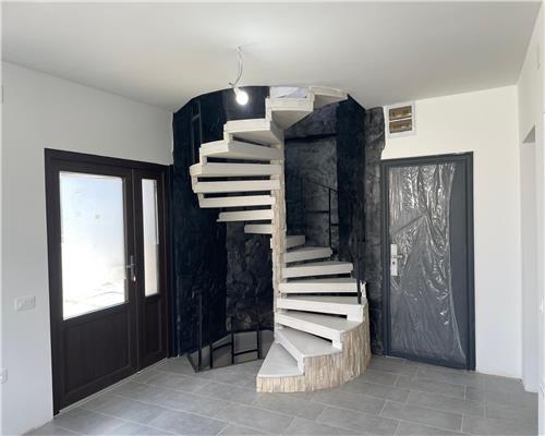 Spatiu comercial in Hasdeu, zona str Piezisa