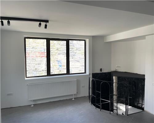 Spatiu comercial in Hasdeu, zona str Piezisa